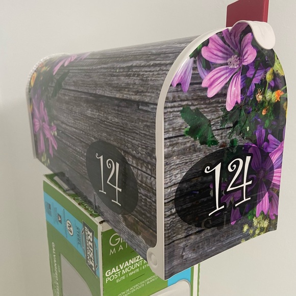 Beautiful Custom Mailbox with floral design. Add your name & address optional. - Picture 10 of 11
